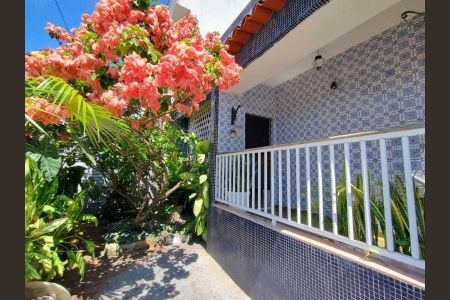 Casa de condomínio à venda com 176m², 3 quartos e 1 vaga