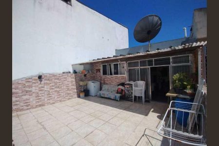 Casa de condomínio à venda com 176m², 3 quartos e 1 vaga