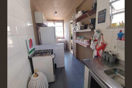 Casa de condomínio à venda com 176m², 3 quartos e 1 vaga