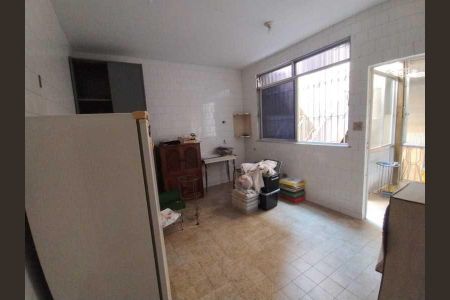 Casa de condomínio à venda com 176m², 3 quartos e 1 vaga