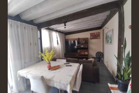 Casa de condomínio à venda com 176m², 3 quartos e 1 vaga