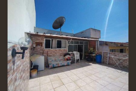 Casa de condomínio à venda com 176m², 3 quartos e 1 vaga