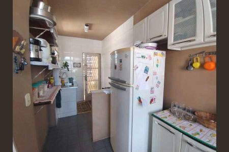 Casa de condomínio à venda com 176m², 3 quartos e 1 vaga