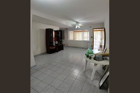 Casa à venda com 165m², 3 quartos e 2 vagas
