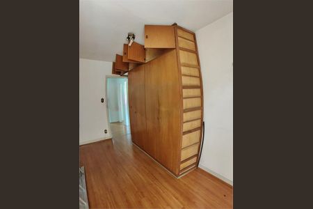 Casa à venda com 165m², 3 quartos e 2 vagas