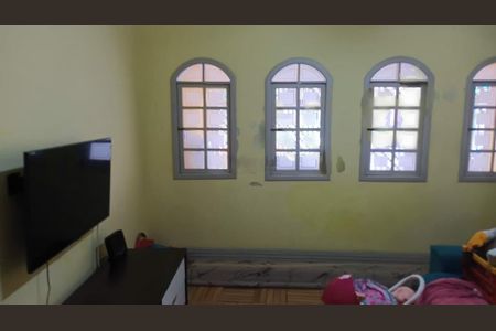 Casa à venda com 139m², 2 quartos e 2 vagas