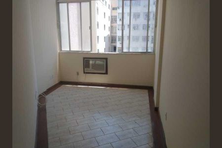 Apartamento à venda com 65m², 1 quarto e 1 vaga