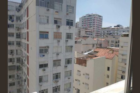 Apartamento à venda com 65m², 1 quarto e 1 vaga