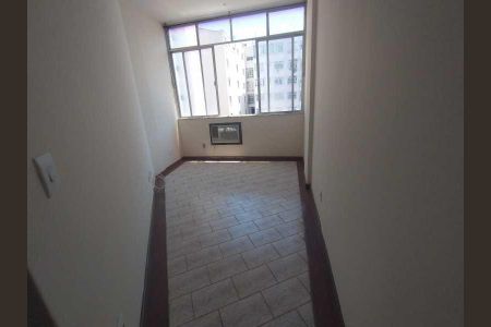 Apartamento à venda com 65m², 1 quarto e 1 vaga