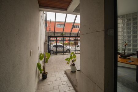 Casa à venda com 360m², 6 quartos e 2 vagas Casa à venda com 360m², 6 quartos e 2 vagasCorredor