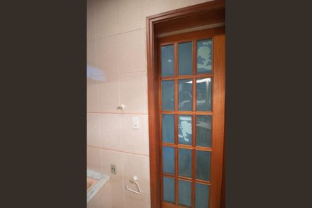 Casa à venda com 360m², 6 quartos e 2 vagas Casa à venda com 360m², 6 quartos e 2 vagasBanheiro da Suíte 1