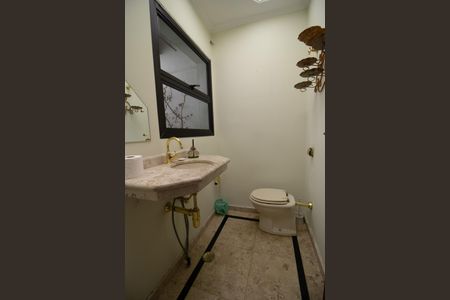 Casa à venda com 360m², 6 quartos e 2 vagas Casa à venda com 360m², 6 quartos e 2 vagasLavabo 2