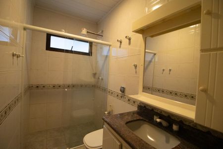 Casa à venda com 360m², 6 quartos e 2 vagas Casa à venda com 360m², 6 quartos e 2 vagasBanheiro da Suíte 2