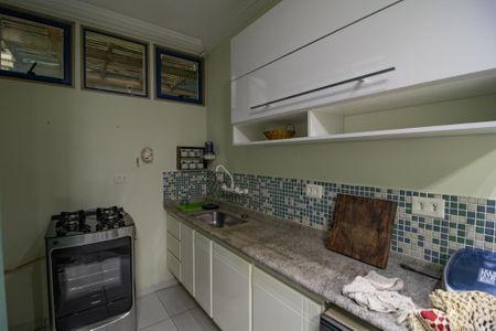 Casa à venda com 360m², 6 quartos e 2 vagas Casa à venda com 360m², 6 quartos e 2 vagasCozinha