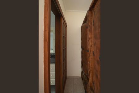 Casa à venda com 360m², 6 quartos e 2 vagas Casa à venda com 360m², 6 quartos e 2 vagasSuíte 2