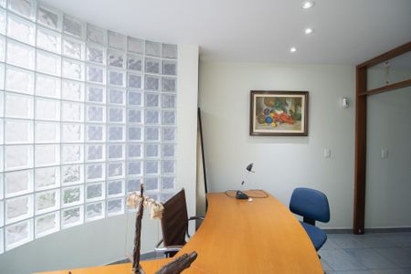 Casa à venda com 360m², 6 quartos e 2 vagas Casa à venda com 360m², 6 quartos e 2 vagasSala 1