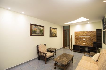 Casa à venda com 360m², 6 quartos e 2 vagas Casa à venda com 360m², 6 quartos e 2 vagasSala 2