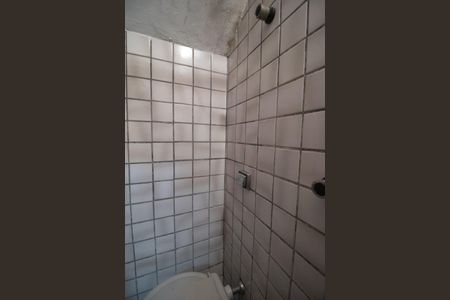 Casa à venda com 360m², 6 quartos e 2 vagas Casa à venda com 360m², 6 quartos e 2 vagasBanheiro 2