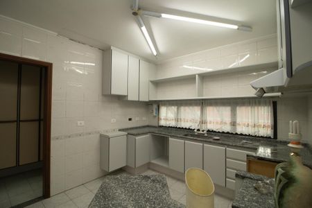 Casa à venda com 360m², 6 quartos e 2 vagas Casa à venda com 360m², 6 quartos e 2 vagasCozinha 2