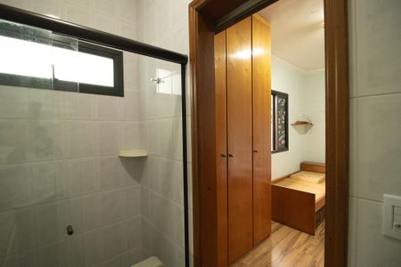 Casa à venda com 360m², 6 quartos e 2 vagas Casa à venda com 360m², 6 quartos e 2 vagasBanheiro da Suíte 3