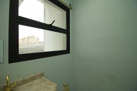 Casa à venda com 360m², 6 quartos e 2 vagas Casa à venda com 360m², 6 quartos e 2 vagasLavabo 3