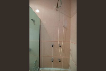 Casa à venda com 360m², 6 quartos e 2 vagas Casa à venda com 360m², 6 quartos e 2 vagasBanheiro da Suíte 1