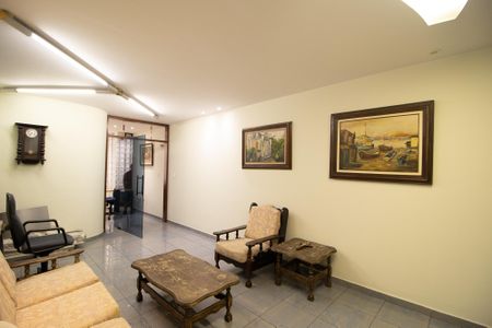 Casa à venda com 360m², 6 quartos e 2 vagas Casa à venda com 360m², 6 quartos e 2 vagasSala 2