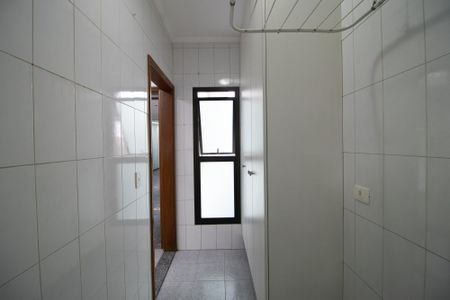 Casa à venda com 360m², 6 quartos e 2 vagas Casa à venda com 360m², 6 quartos e 2 vagasÁrea de Serviço 2