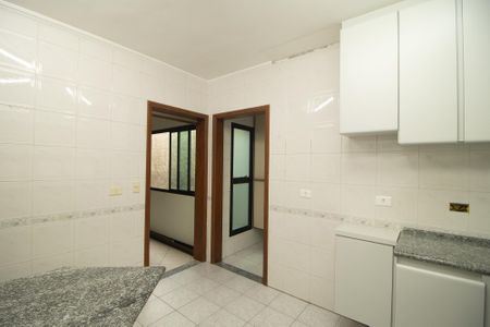 Casa à venda com 360m², 6 quartos e 2 vagas Casa à venda com 360m², 6 quartos e 2 vagasCozinha 2
