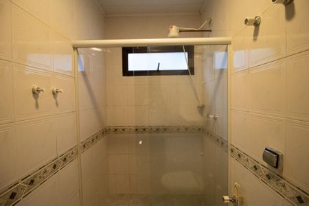 Casa à venda com 360m², 6 quartos e 2 vagas Casa à venda com 360m², 6 quartos e 2 vagasBanheiro da Suíte 2