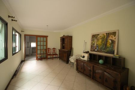 Casa à venda com 360m², 6 quartos e 2 vagas Casa à venda com 360m², 6 quartos e 2 vagasSala 3