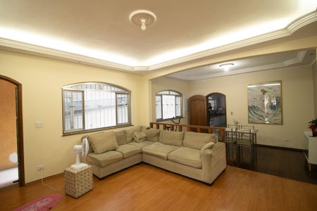 Casa à venda com 400m², 3 quartos e 2 vagas Casa à venda com 400m², 3 quartos e 2 vagasSala 1