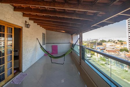 Casa à venda com 400m², 3 quartos e 2 vagas Casa à venda com 400m², 3 quartos e 2 vagasVaranda da Suíte