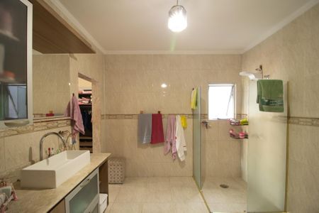 Casa à venda com 400m², 3 quartos e 2 vagas Casa à venda com 400m², 3 quartos e 2 vagasBanheiro da Suíte