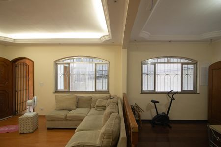 Casa à venda com 400m², 3 quartos e 2 vagas Casa à venda com 400m², 3 quartos e 2 vagasSala 1