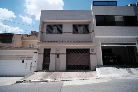 Casa à venda com 190m², 2 quartos e 5 vagasFachada