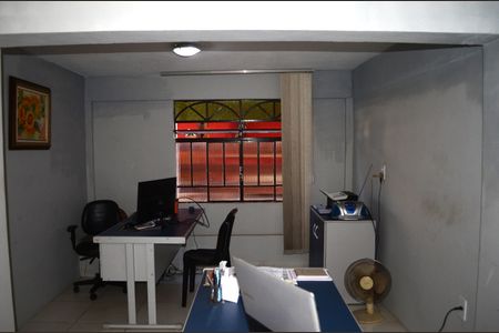 Casa à venda com 360m², 3 quartos e 4 vagasEscritório