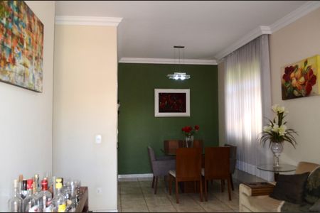 Casa à venda com 360m², 3 quartos e 4 vagasDetalhe Sala