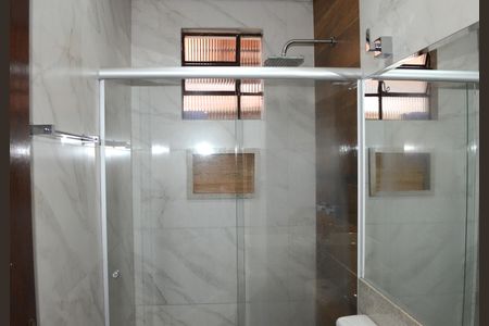 Casa à venda com 360m², 3 quartos e 4 vagasBanheiro Corredor