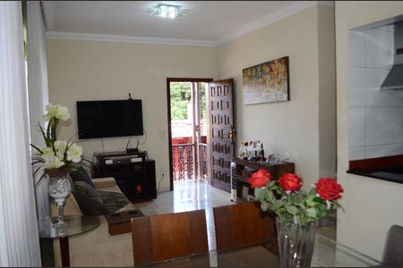 Casa à venda com 360m², 3 quartos e 4 vagasDetalhe Sala
