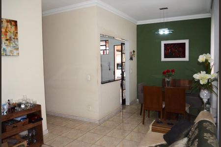 Casa à venda com 360m², 3 quartos e 4 vagasSala
