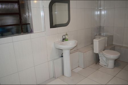 Casa à venda com 360m², 3 quartos e 4 vagasBanheiro de serviço