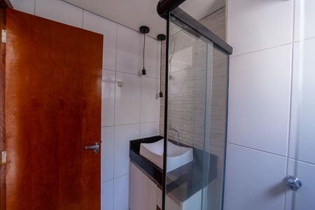 Apartamento à venda com 42m², 2 quartos e 1 vaga Apartamento à venda com 42m², 2 quartos e 1 vagaBanheiro