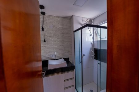 Apartamento à venda com 42m², 2 quartos e 1 vaga Apartamento à venda com 42m², 2 quartos e 1 vagaBanheiro