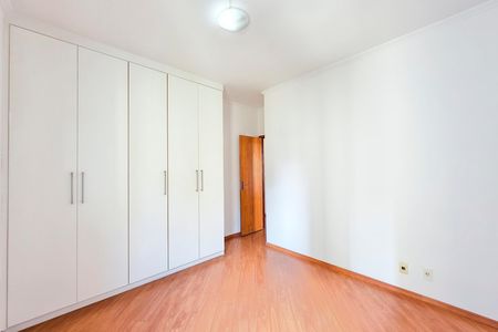 Apartamento para alugar com 83m², 3 quartos e 1 vaga Apartamento para alugar com 83m², 3 quartos e 1 vagaQuarto