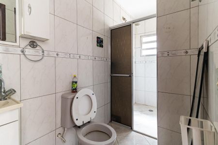 Casa à venda com 220m², 3 quartos e 2 vagas Casa à venda com 220m², 3 quartos e 2 vagasBanheiro 1