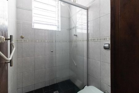 Casa à venda com 220m², 3 quartos e 2 vagas Casa à venda com 220m², 3 quartos e 2 vagasBanheiro 3