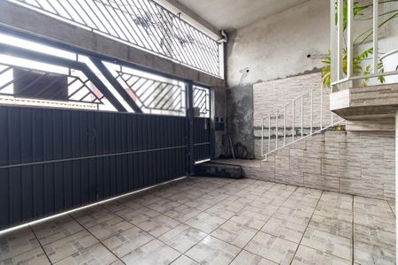 Casa à venda com 220m², 3 quartos e 2 vagas Casa à venda com 220m², 3 quartos e 2 vagasGaragem