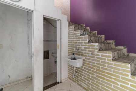 Casa à venda com 220m², 3 quartos e 2 vagas Casa à venda com 220m², 3 quartos e 2 vagasBanheiro 2