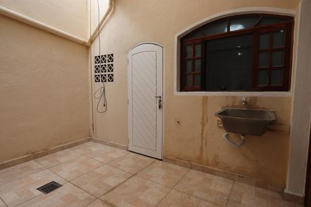 Casa para alugar com 70m², 1 quarto e sem vagaQuintal/Lavanderia